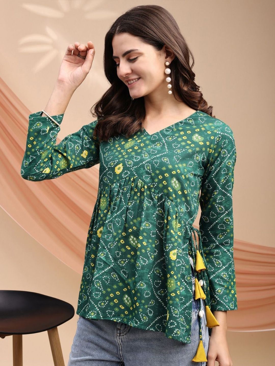 BANDHANI TOP in GREEN color