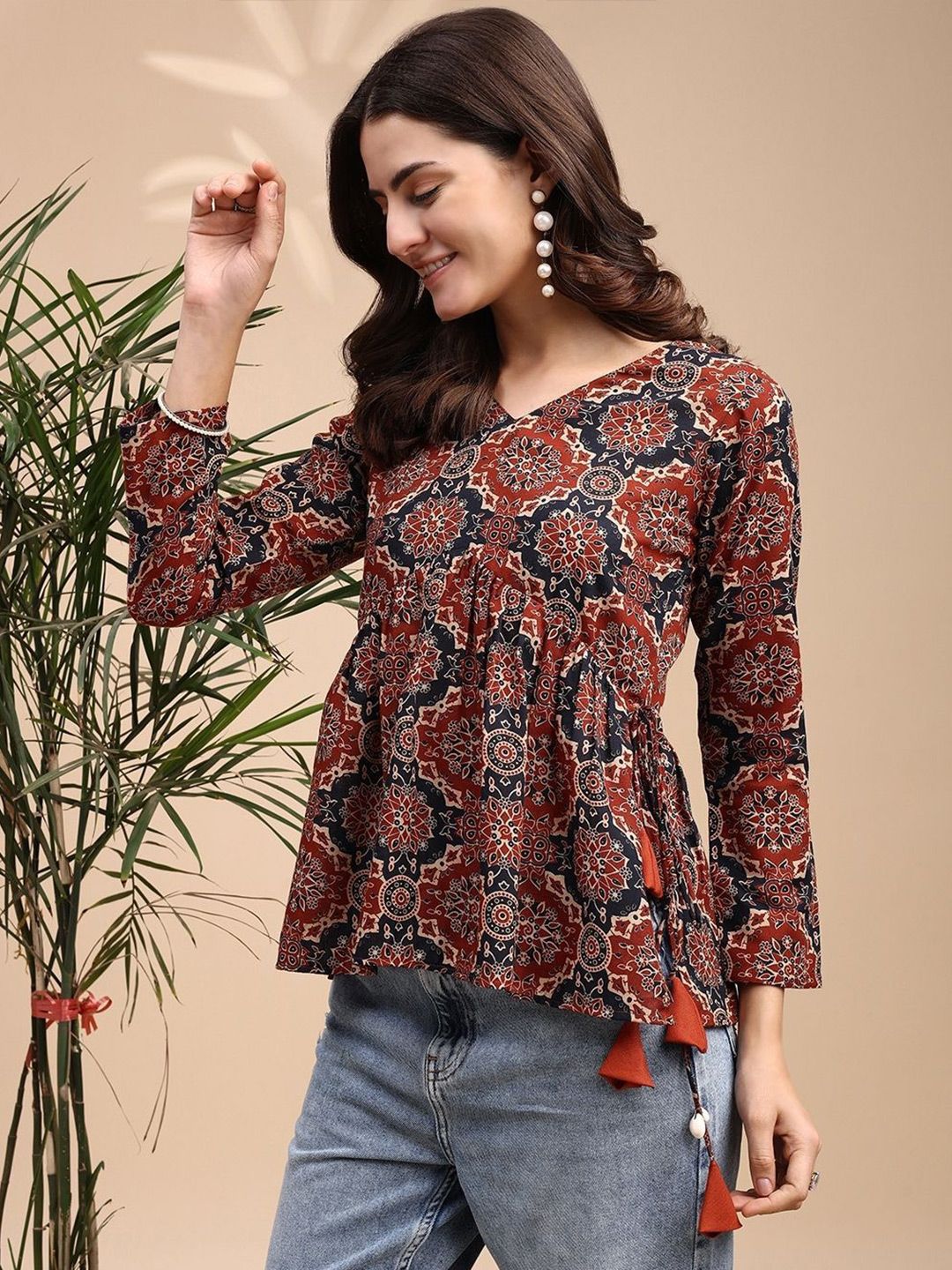 BANDHANI TOP in MAROON color